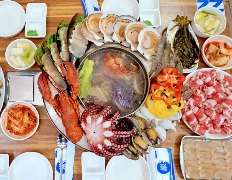 관자, 차돌박이, 전복을 하나로 키조개 삼합 연 매출 60억 정지복 갑부 맛있는 식당 보령 대천해수욕장 맛집 서민갑부 388회 방송 정보