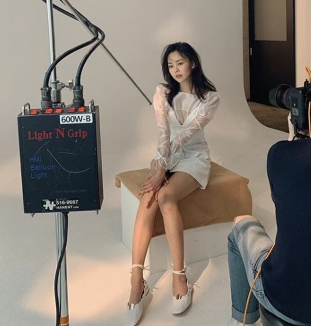 금새록 다리