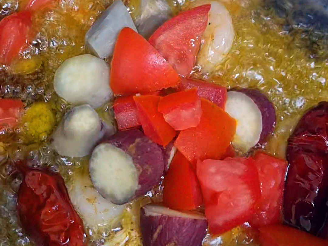 달콤함이 2배! 고구마 새우 감바스 만들기 레시피