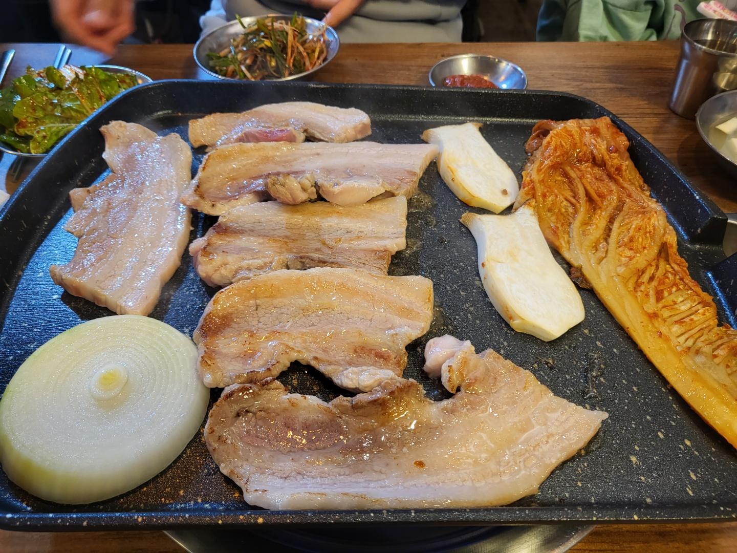 청주 고기집 추천(가경동 돼지먹고오리발 생고기)