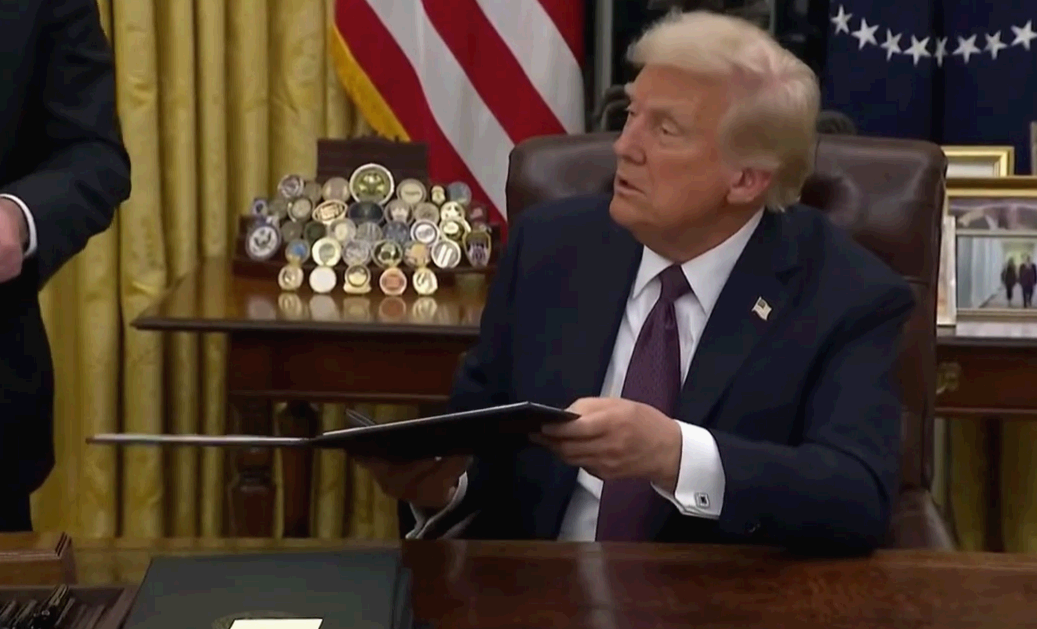 트럼프 근무시작