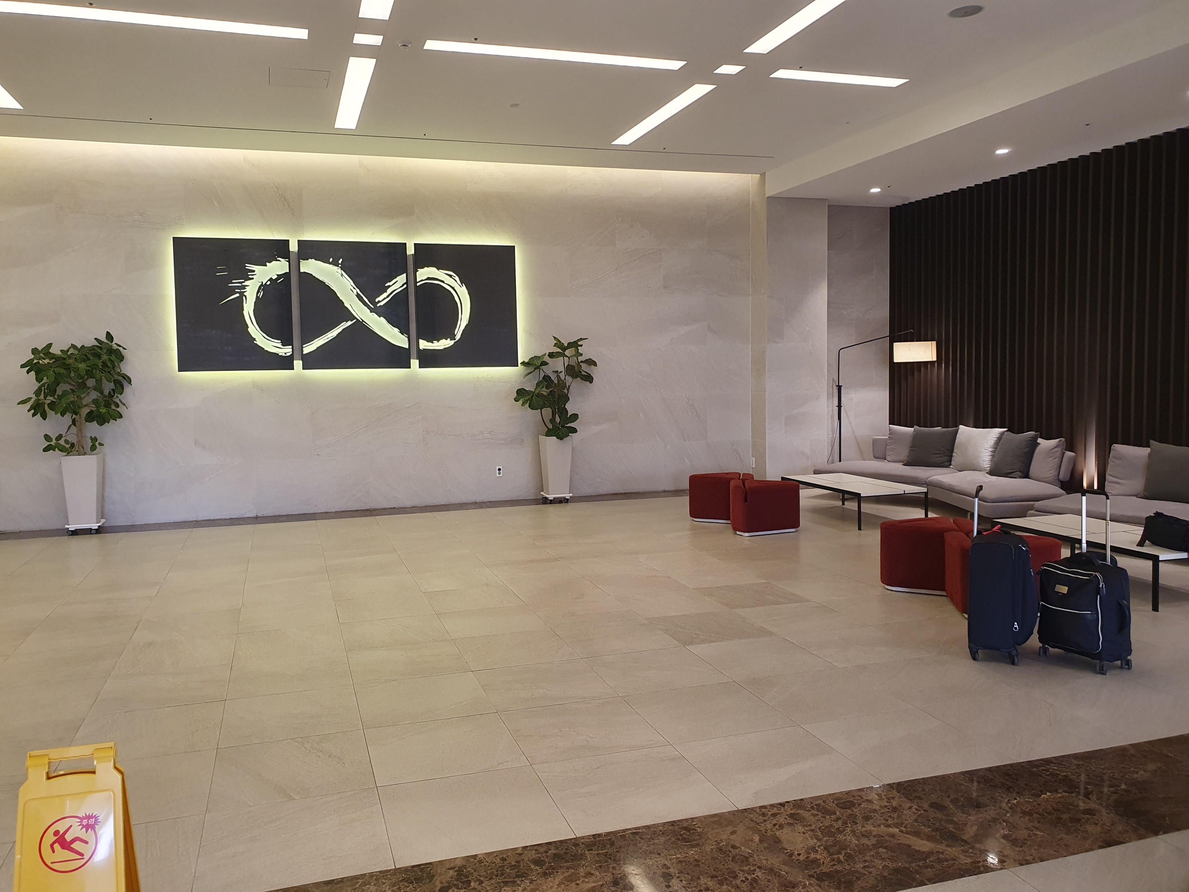 제주 호텔 더본 프론트 사진