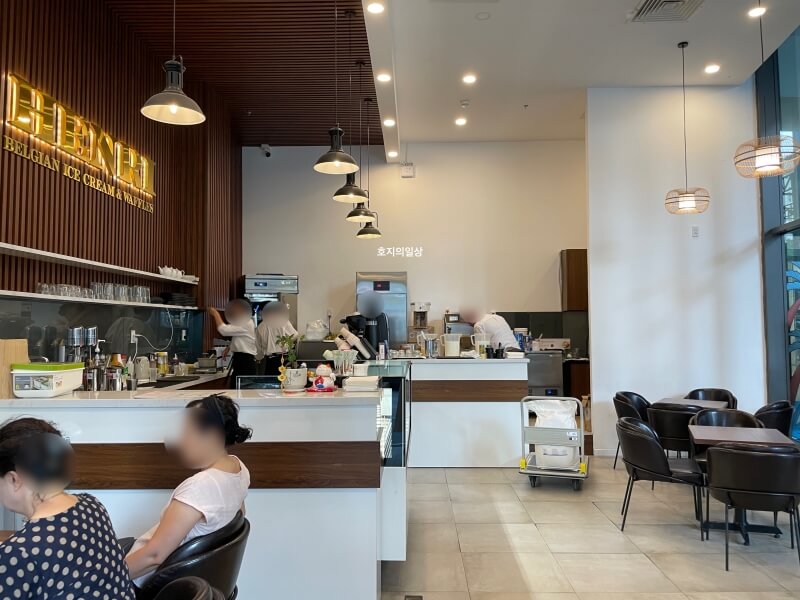 나트랑 카페 헨리 HENRI 수제 젤라또 맛집 - 내부