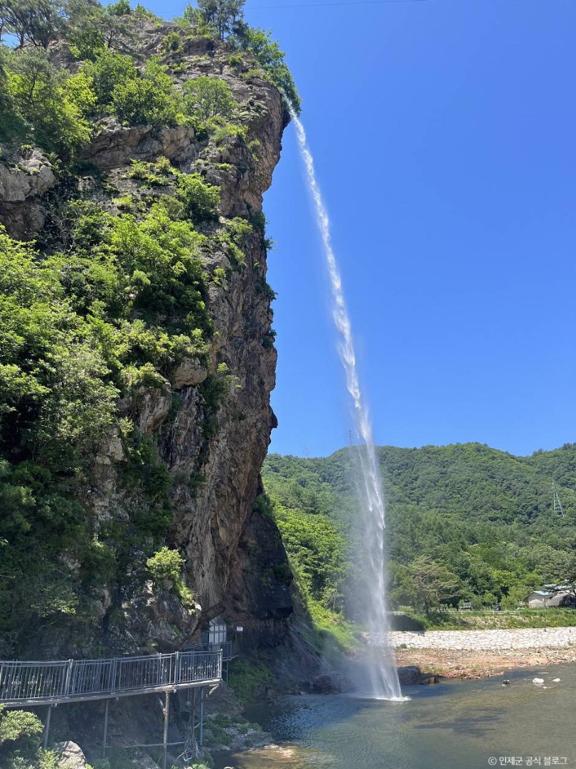 인제 매바위 인공폭포
