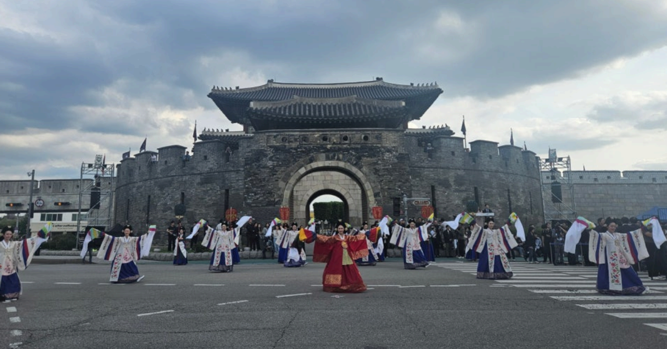 [서울 근교 가을 축제]수원화성문화제 2025｜정조대왕 능행차 공동재현❘정조대왕의 도시에서 만나는 가을 축제의 정수