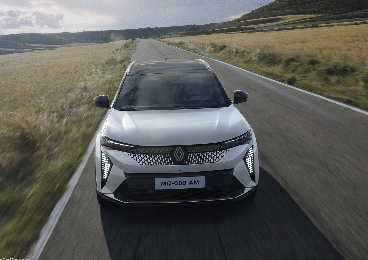 르노-세닉-E-테크- 특별한-점