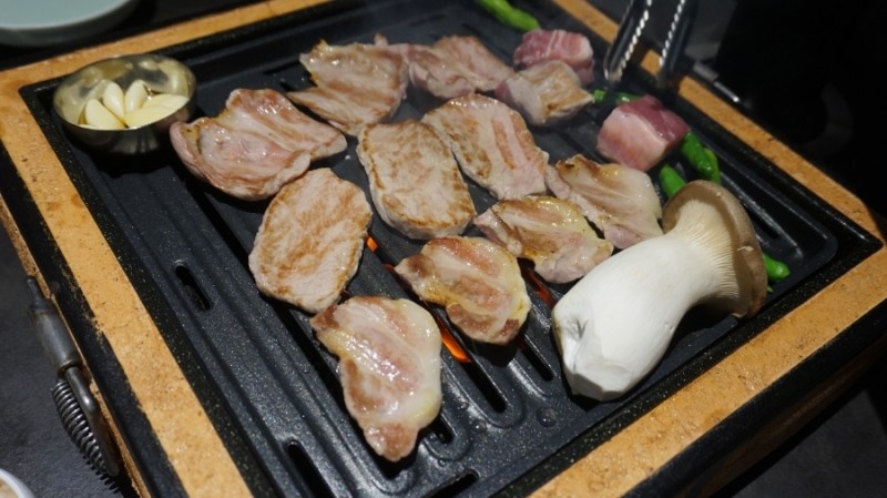 직화장인 목살 삼겹살