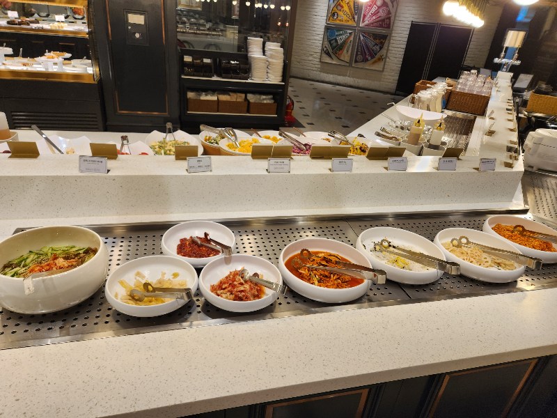 서울대 에그옐로우 애슐리퀸즈