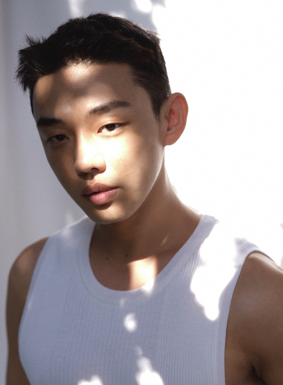 유아인8