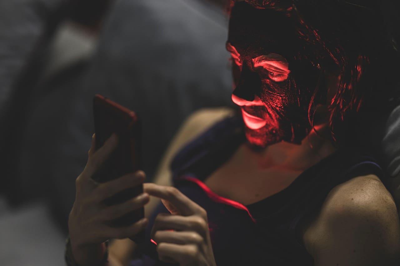 피부 트러블이 생기는 이유 피부 미용2