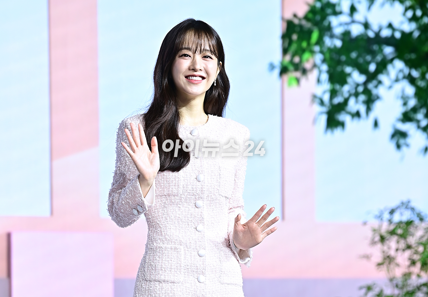 배우 박보영이 1일 오전 서울 종로구 JW 메리어트호텔 동대문 스퀘어에서 열린 넷플릭스 &#39;정신병동에도 아침이 와요&#39; 제작발표회에서 포토타임을 갖고 있다. [사진=곽영래 기자]