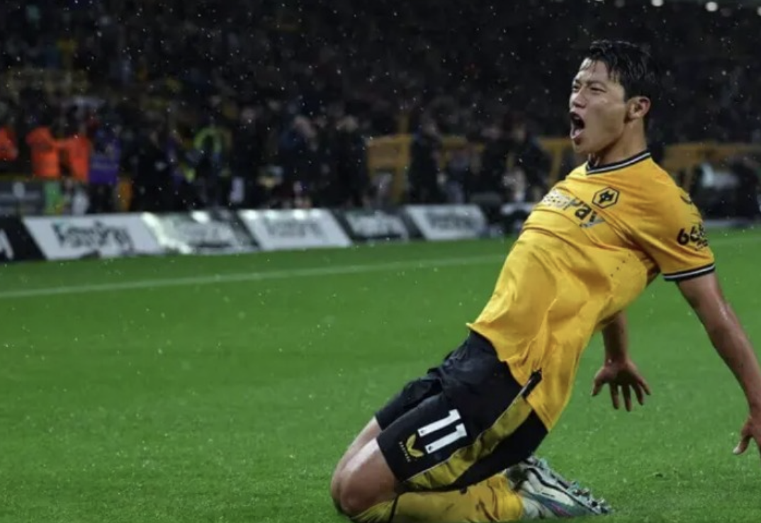 황희찬-골-세레머니