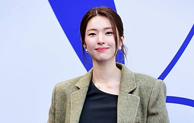 배우-하영