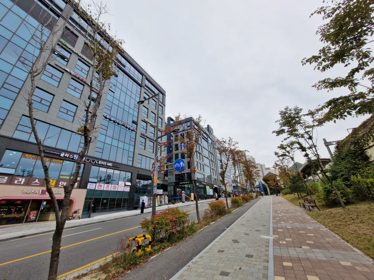 중랑숲-시티-프라디움-아파트-앞-상권빌딩