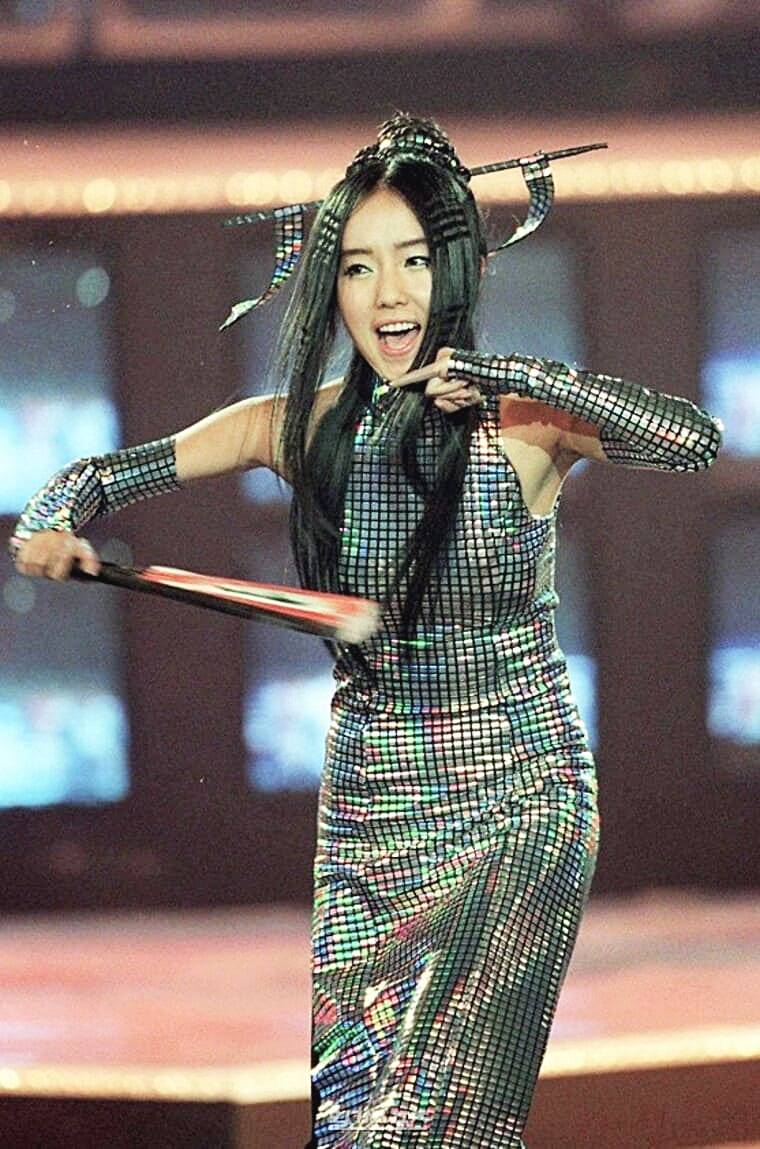 가수-겸-배우-이정현