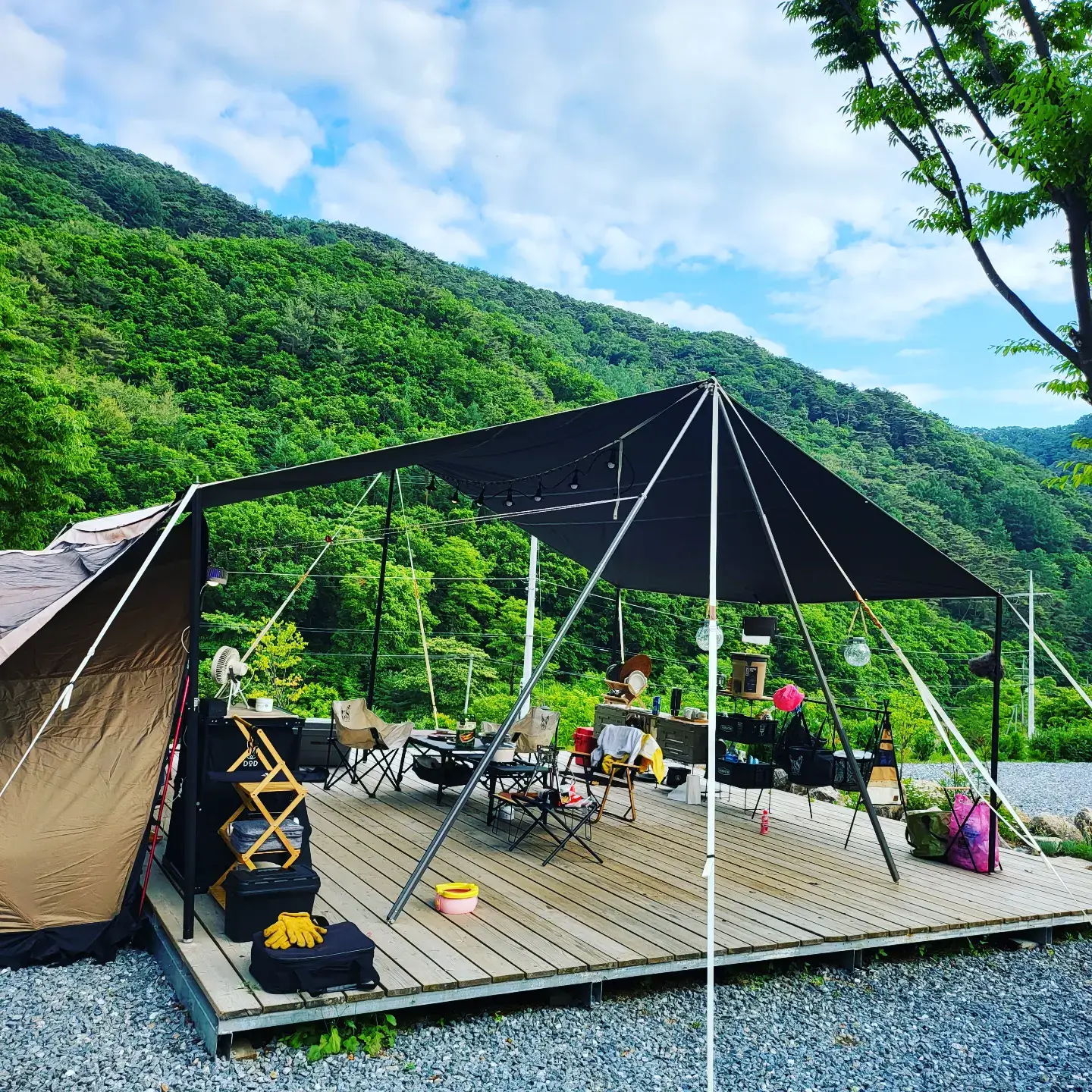 한편의 그림같은 캠핑장 뷰