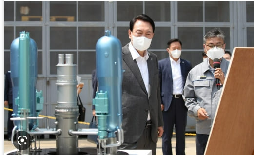 우간다, 90억 달러 규모 원전 투자자 찾는다...한국에도 참여 요청