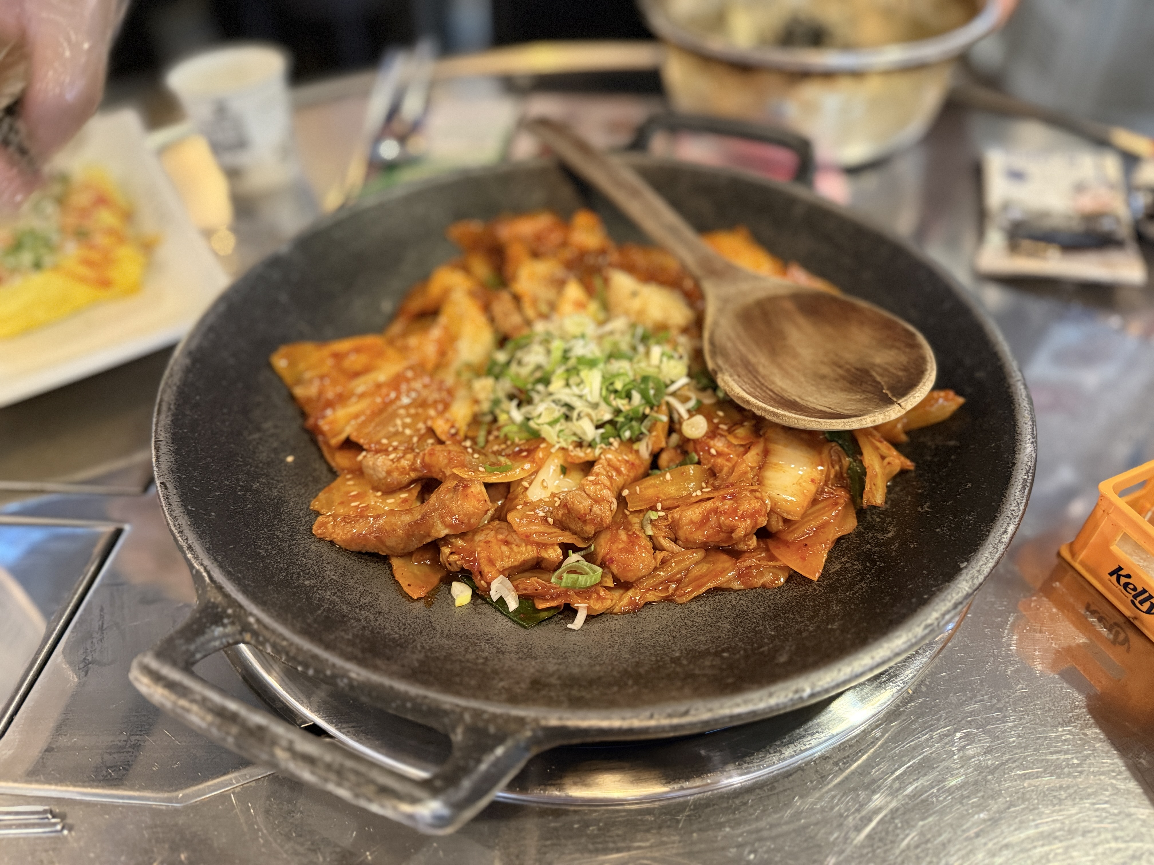 서울 서초동 교대역 점심 맛집 삼산회관 돼지김치구이