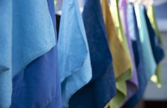 욕실 락스 청소 시 주의사항&amp;#44; 곰팡이 제거하다 폐 손상? 염소가스 중독 위험 경고