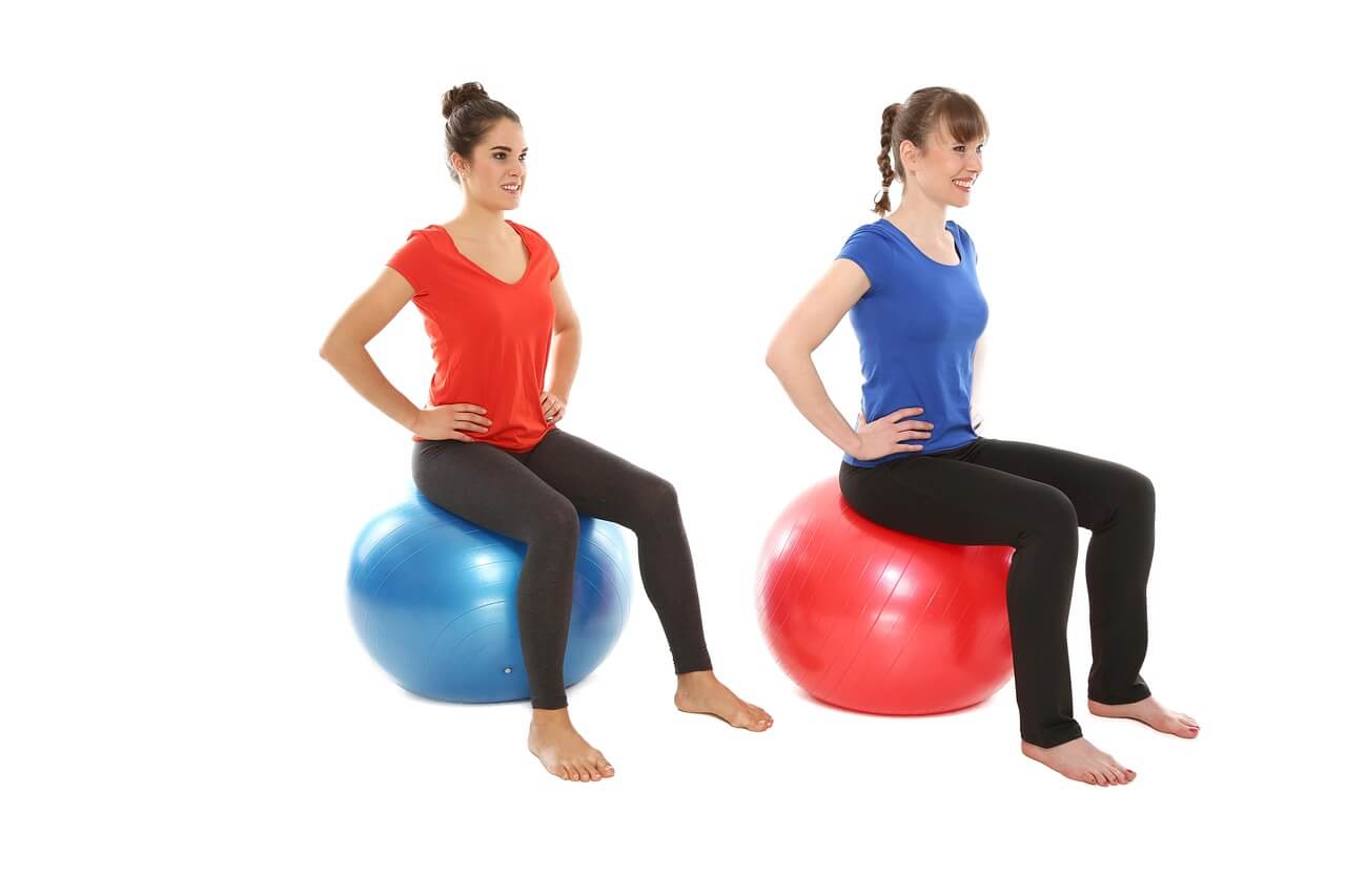 홈트 벽스쿼트(Wall Squat)의 효과와 장점&amp;#44; 올바른 자세와 주의사항