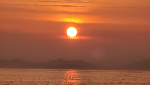 해돋이-바다-산