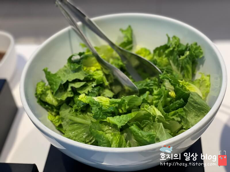 코트야드 메리어트 수원 조식_샐러드