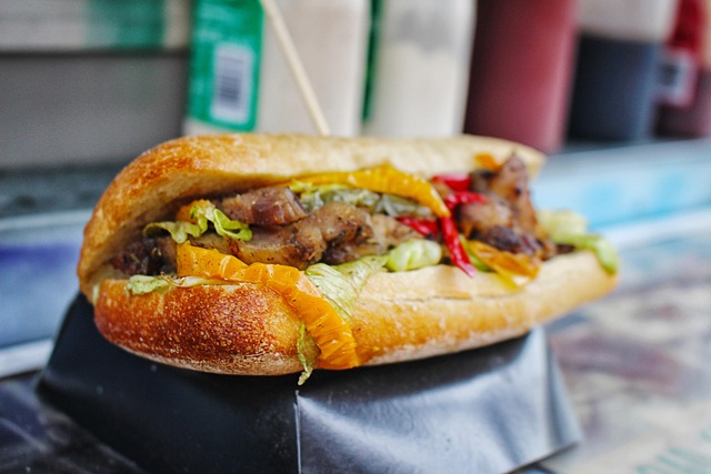 멕시코 타코: 노동자의 음식에서 세계인의 음식으로