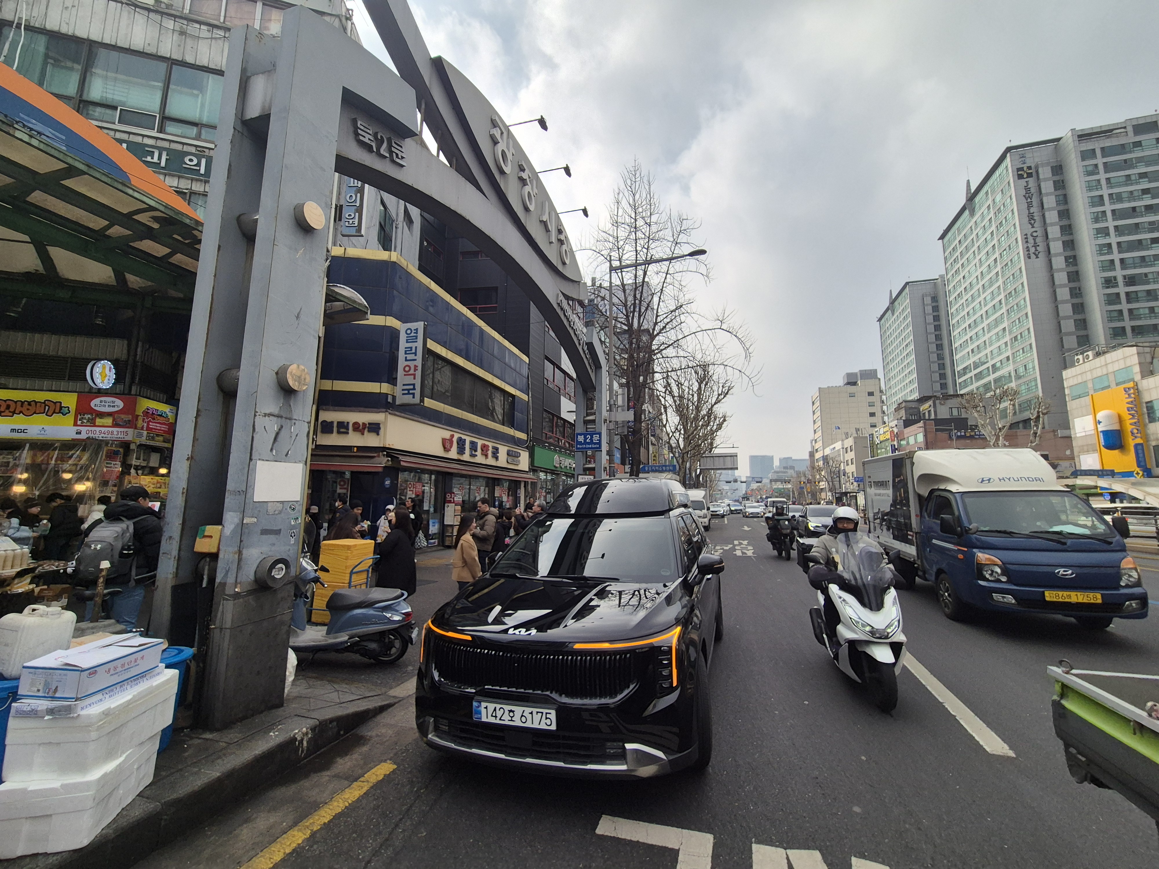 Private chauffeur vehicle city travel Seoul