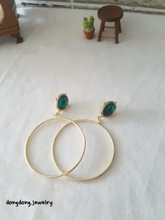 피부과 전문의가 알려주는 초록색 귀걸이 대처법에 대해_15