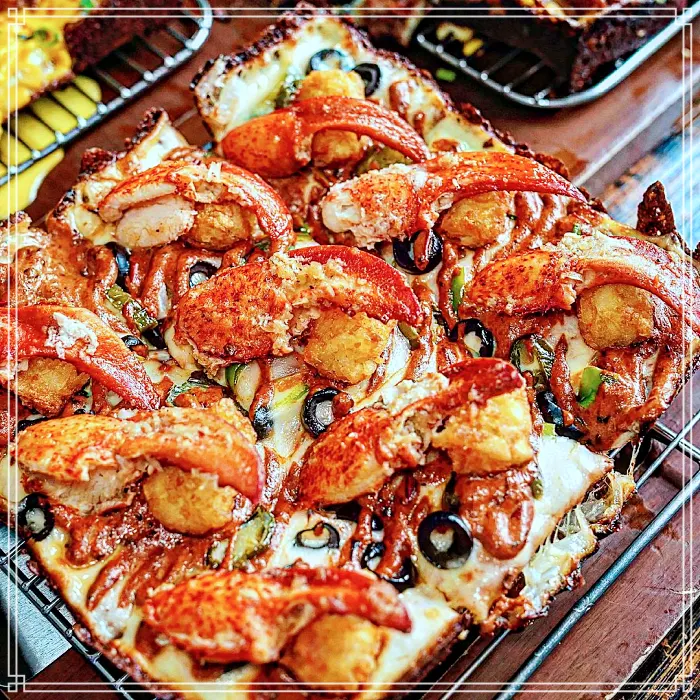 압구정 로데오 맛집 수비드 우대갈비 디트로이트 피자