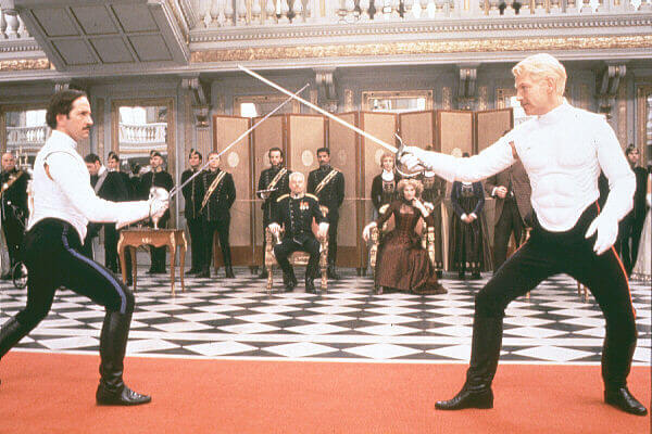 펜싱 결투를 하고 있는 햄릿