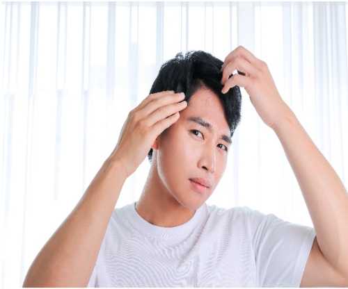 흰머리 있는 사람 사진