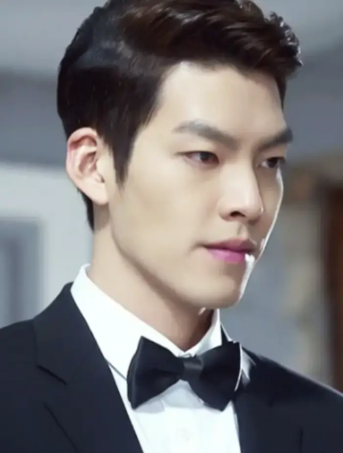 배우-김우빈-사진