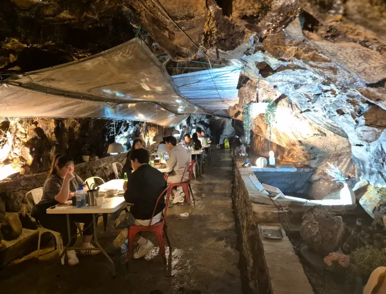 부산 동굴식당 위치, 가격