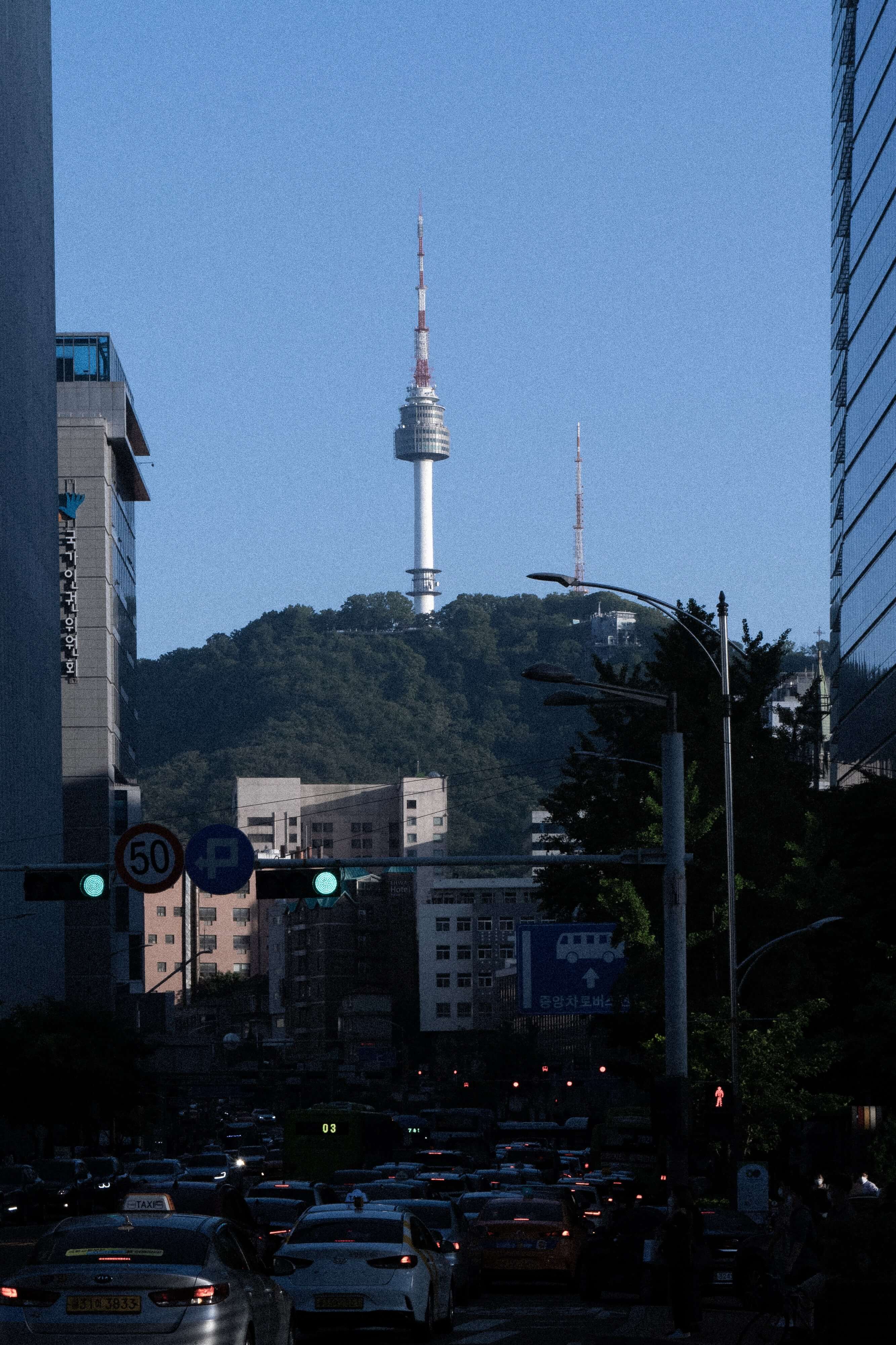 남산타워가 보이는 명동