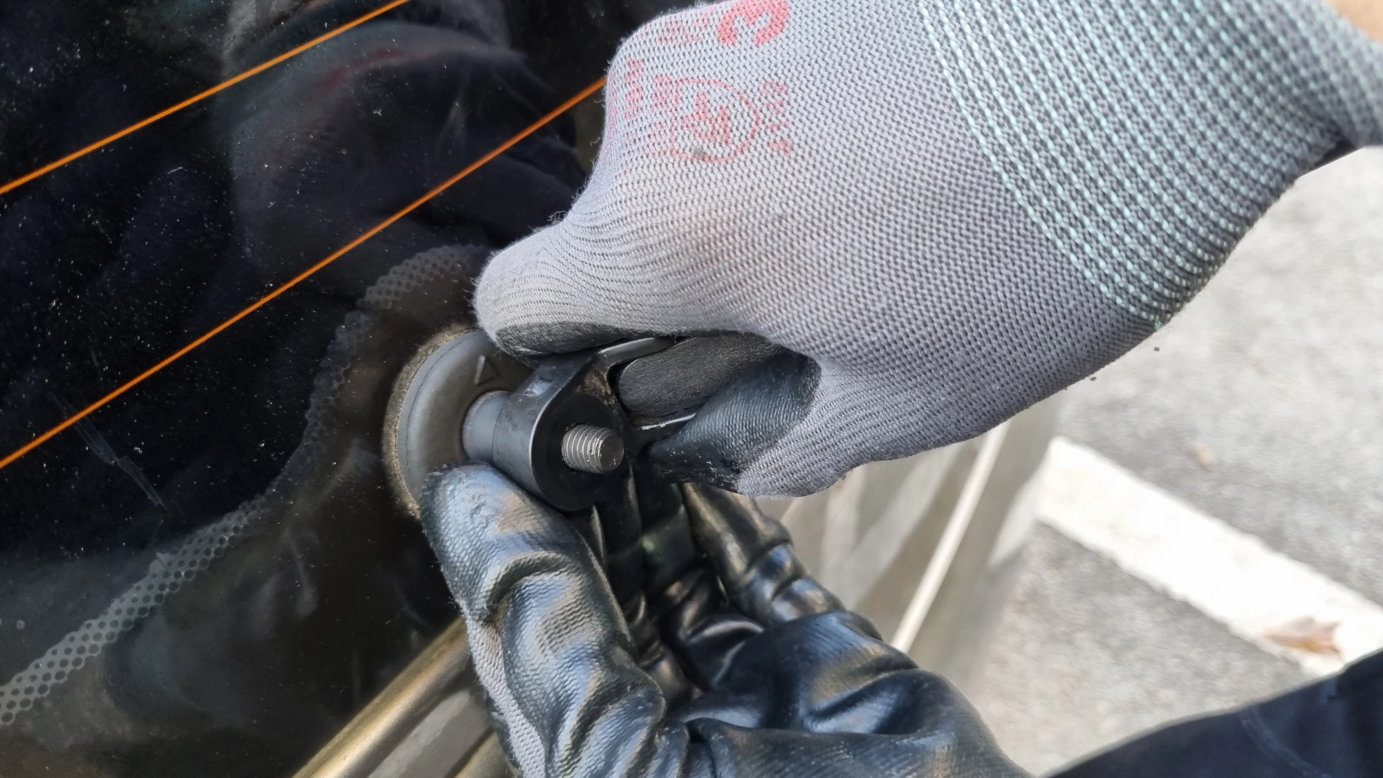 와이퍼암 빼는 모습