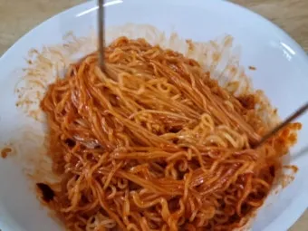 팔도 비빔면 변우석 포토카드 NO.1 완벽 컬렉션 정보_5