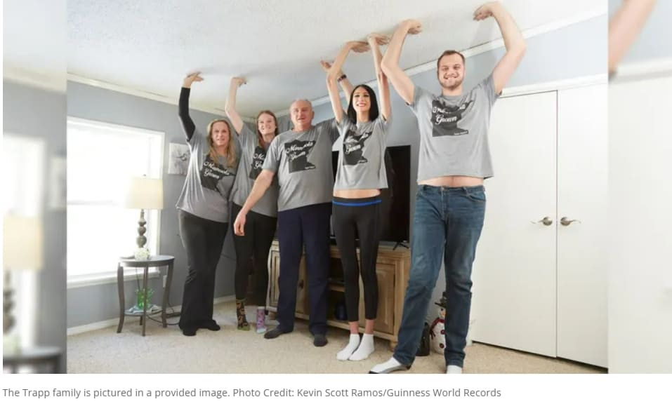 4인 가족 평균 키가 2m 3cm? VIDEO: Guinness names world's tallest family with average height of 6 feet, 8.03 inches