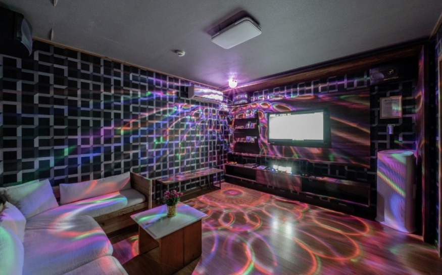 하우스684 플러스 노래방