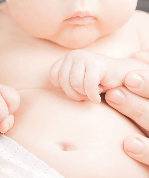 신생아 눈곱 닦아주는법