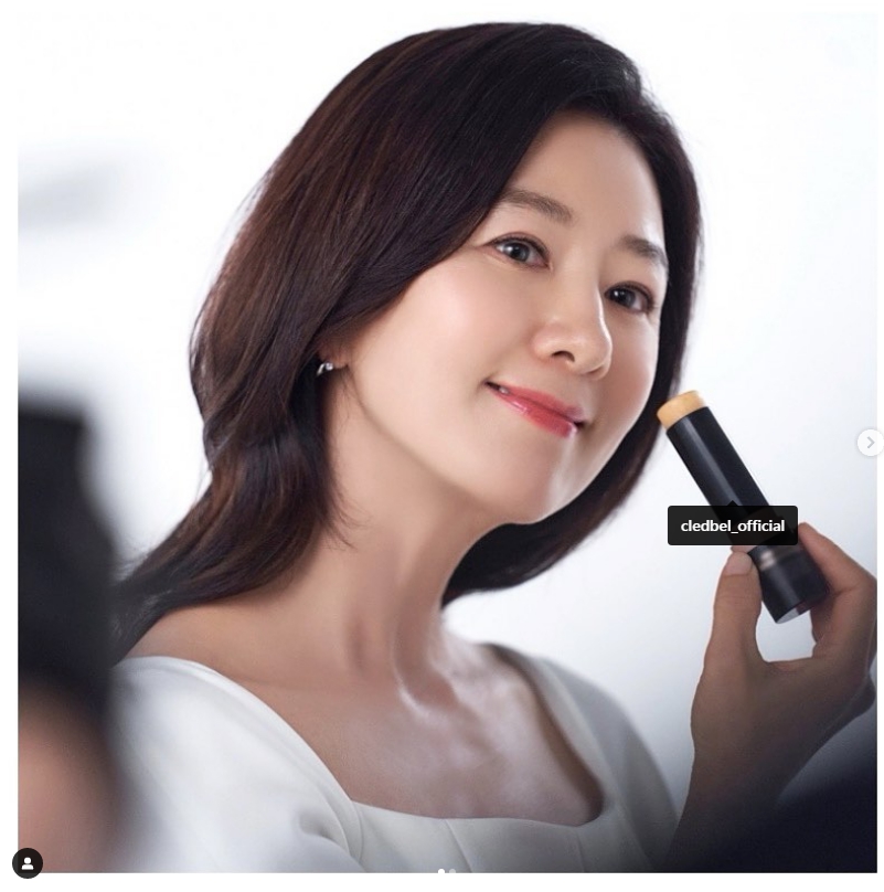 김희애