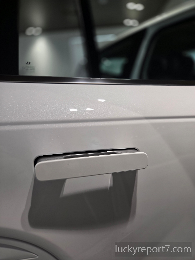 아이오닉9-세레니티화이트펄-실물색상