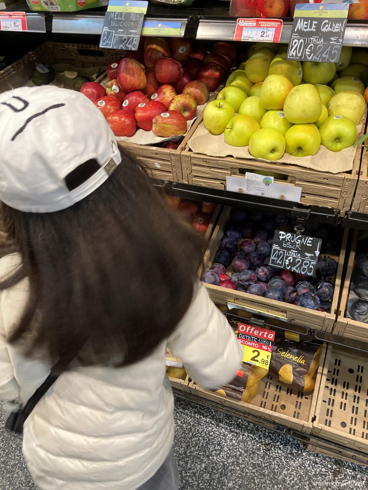 241008-이탈리아-로마-콜로세움-마트-까르푸-과일