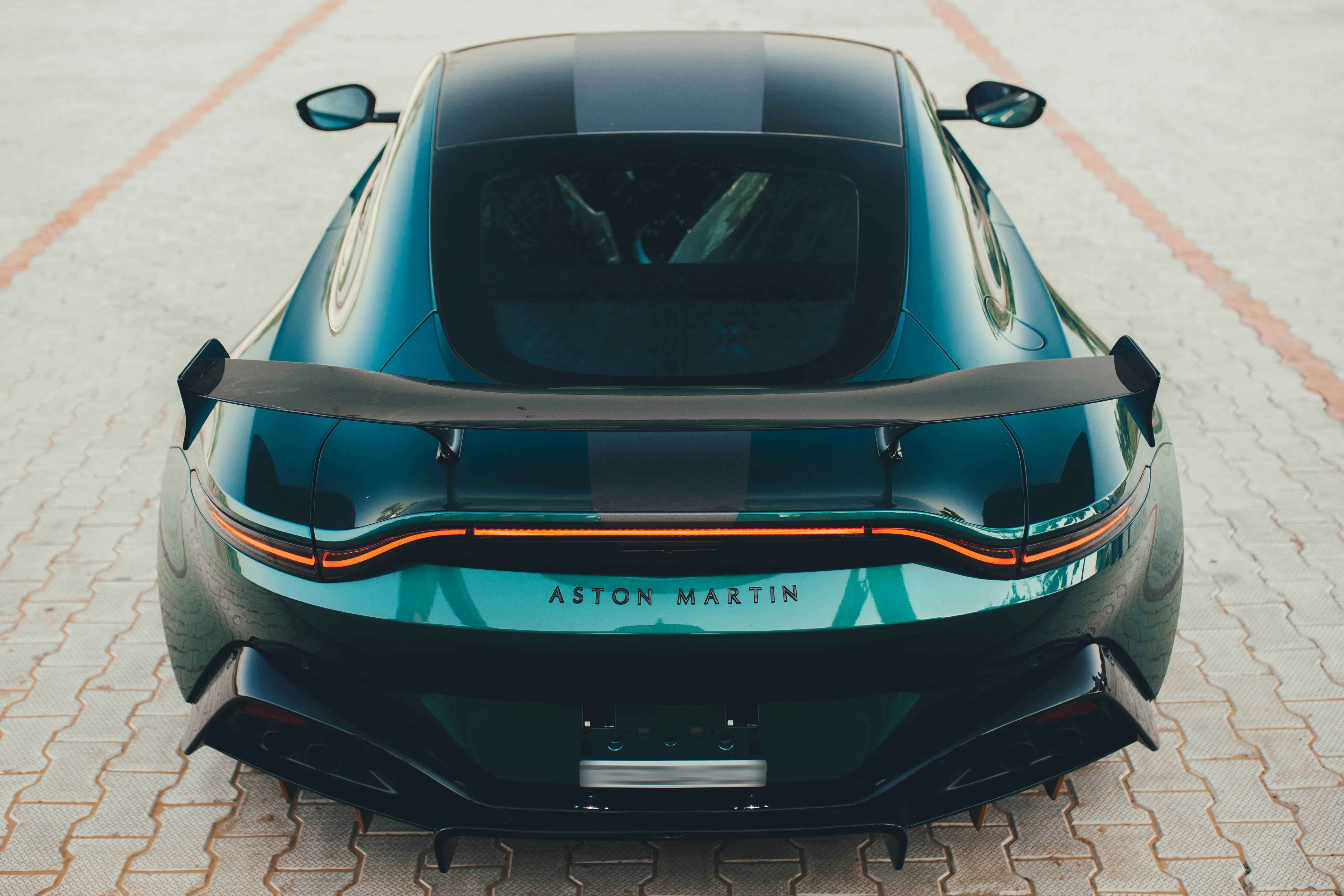 럭셔리 퍼포먼스 10억대 슈퍼카 관련 사진