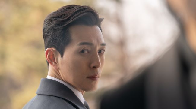 정성일