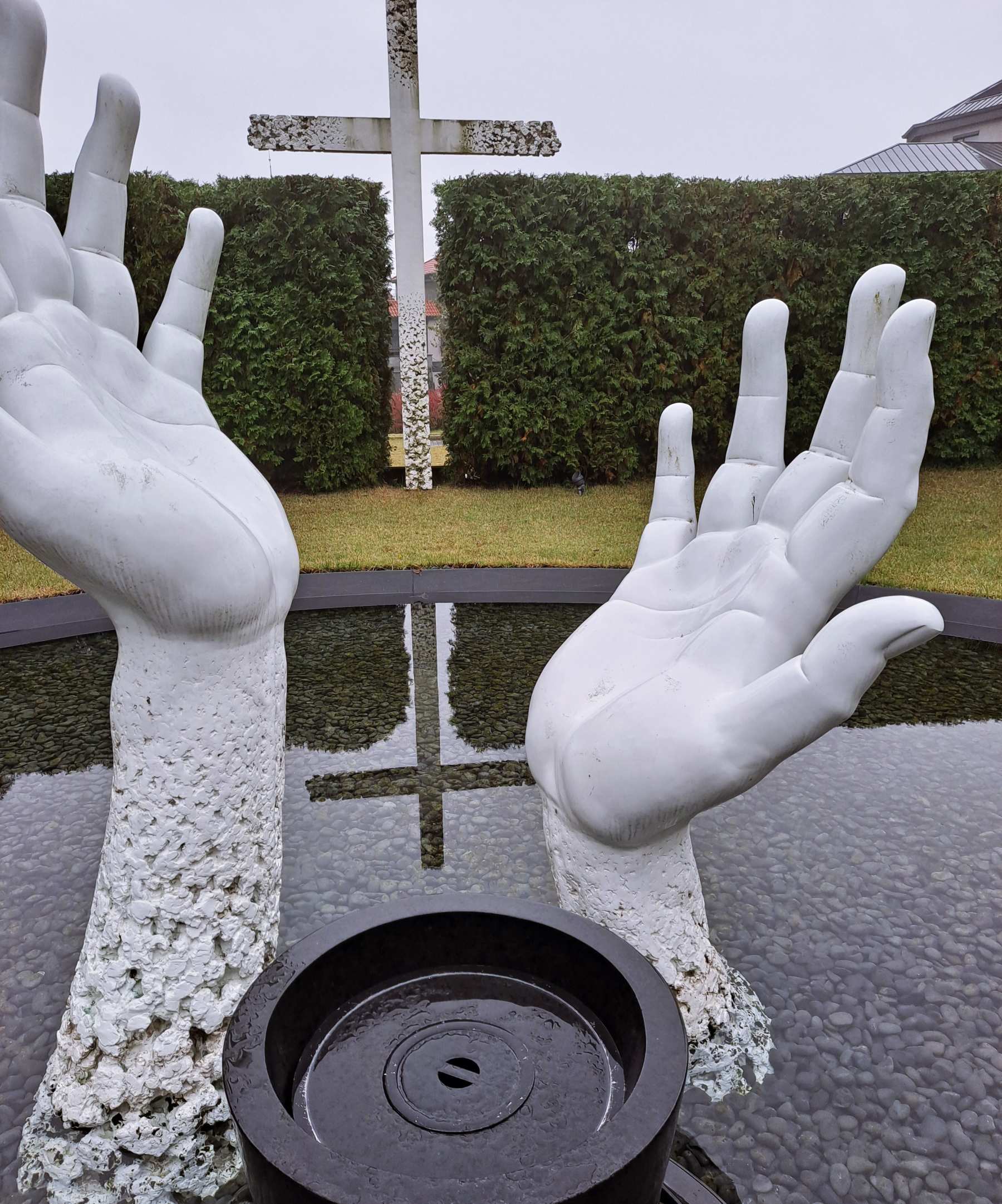 부활소망가든 기도하는 손