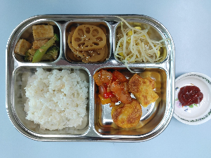 오늘-아이들-반찬이-담긴-사진