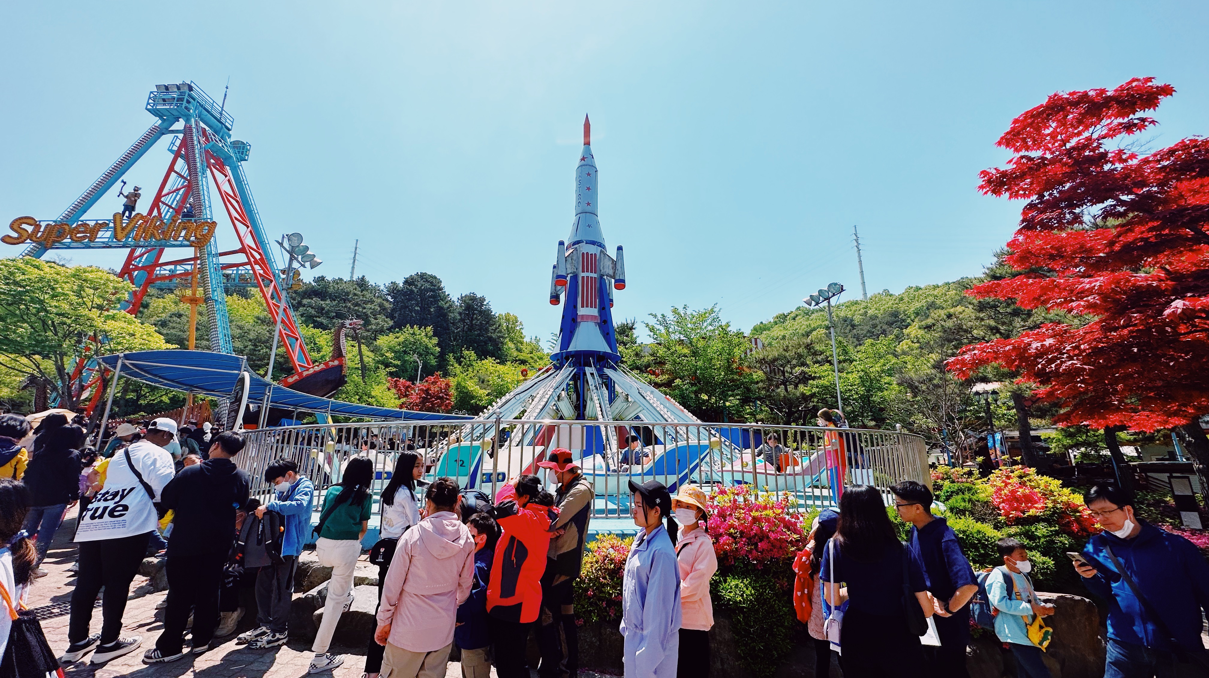 회전하는 비행기