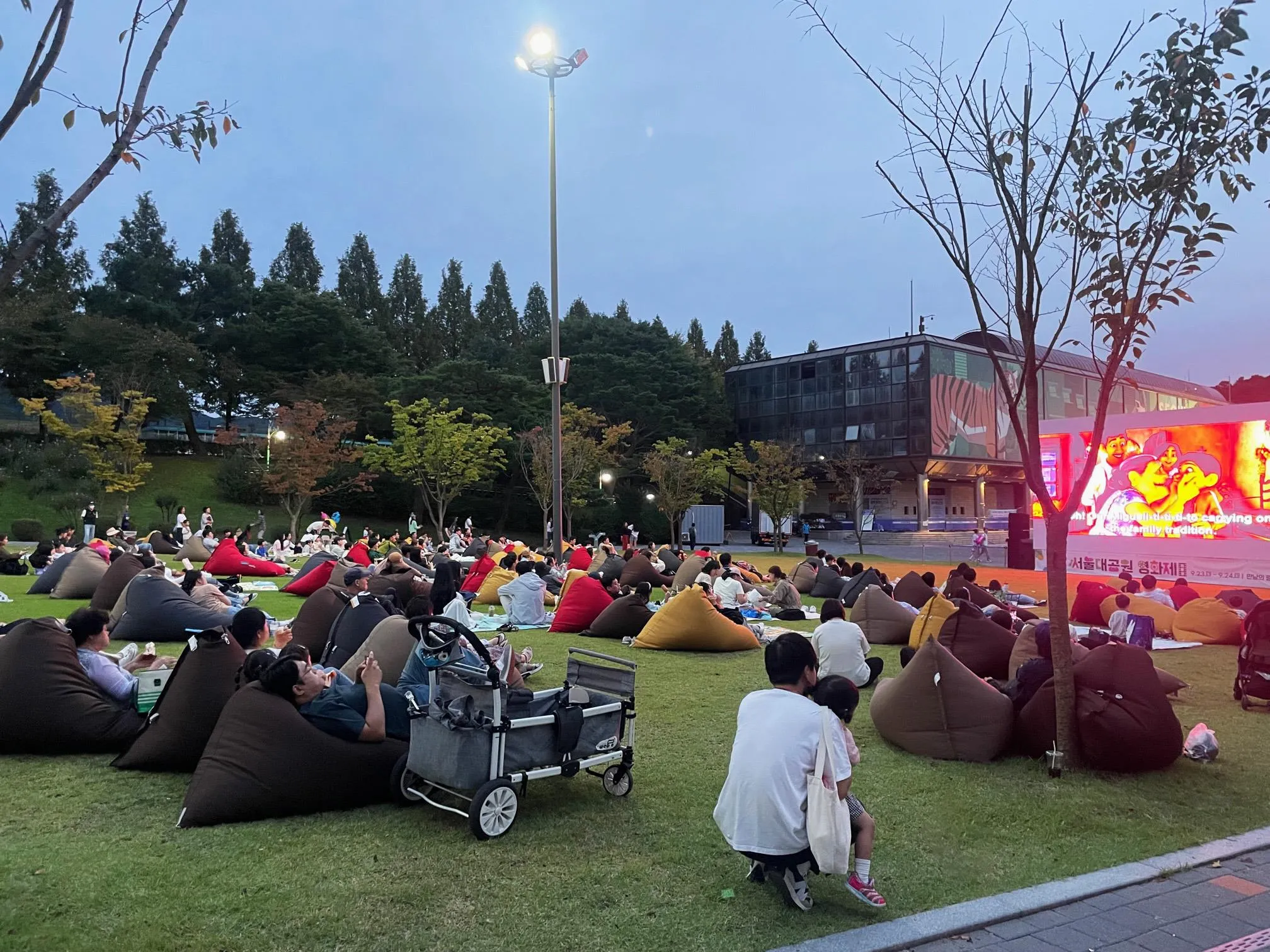 서울대공원 만남의 광장 영화제 무비 인사이드 일정 시간 무료 야외 행사 마술쇼 피노키오 핑크퐁 라라랜드 호두까기 인형