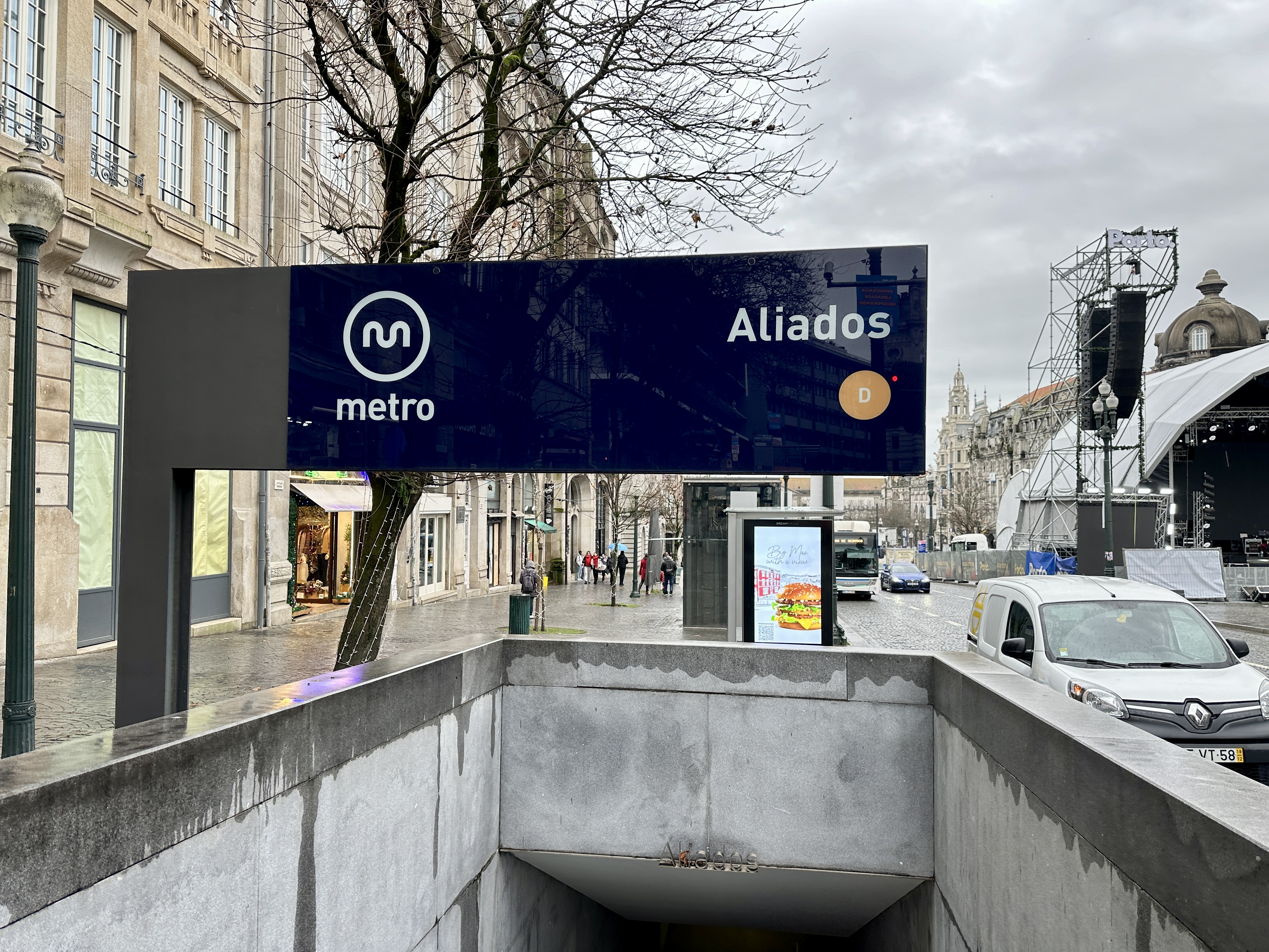 포르투 메트로 Aliados 역